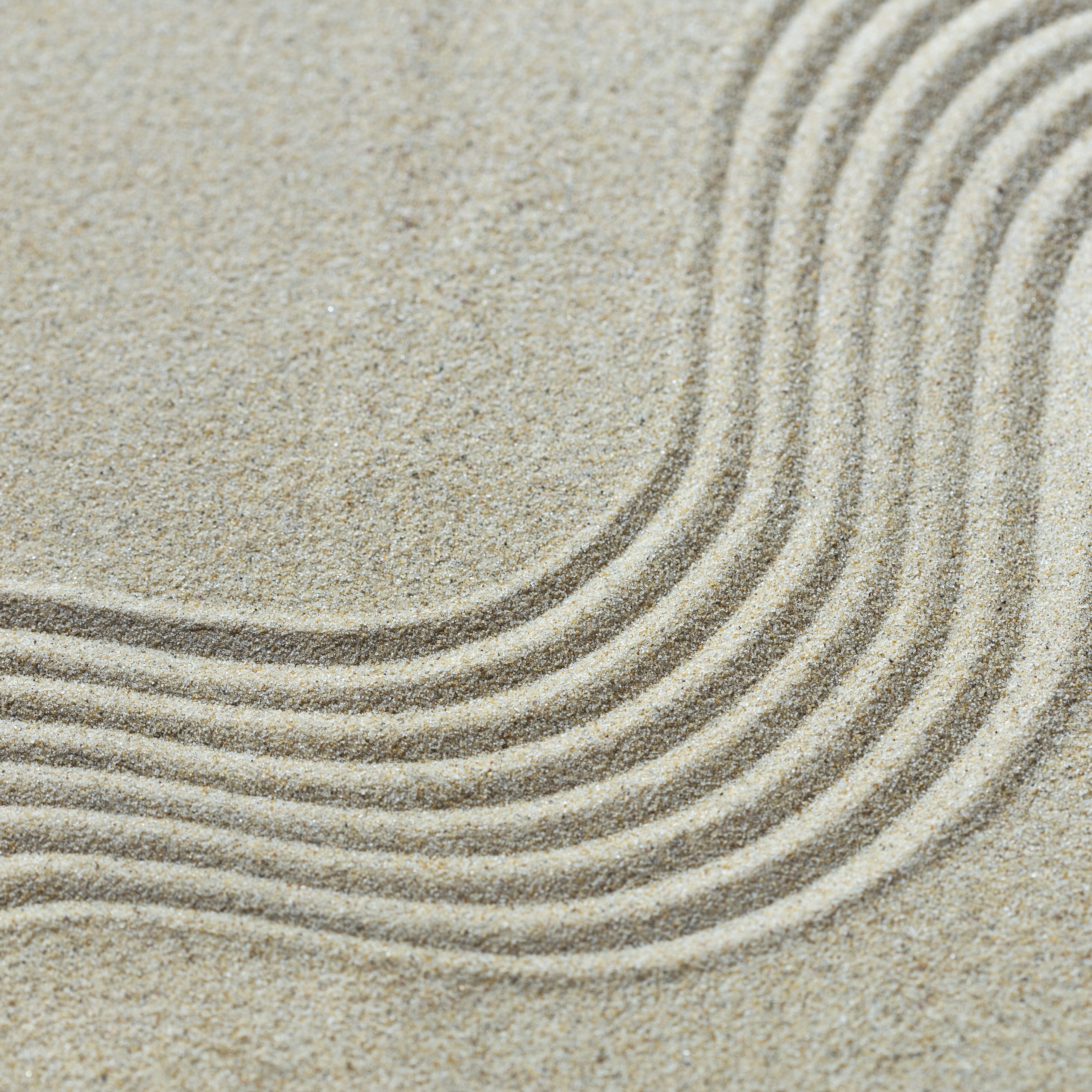 Sand pattern of the miniature zen garden